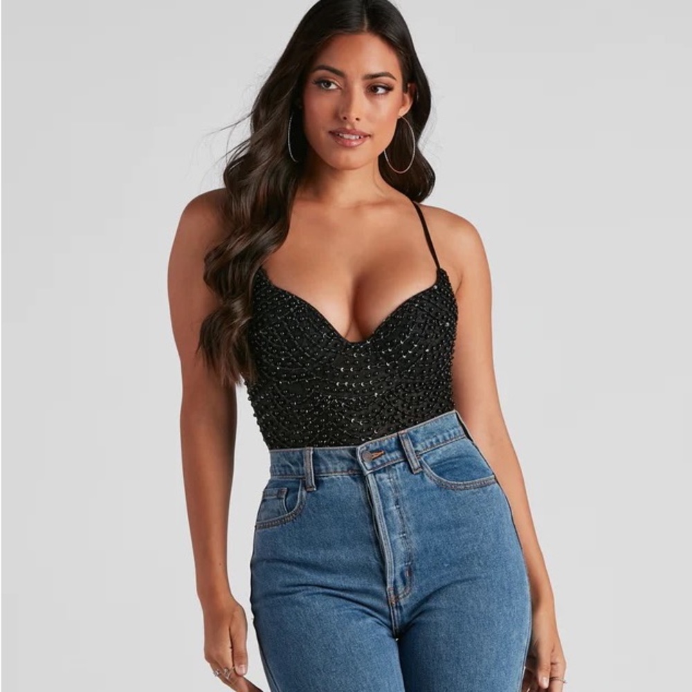 Windsor Twisted Angel Embroidered Bodysuit size M